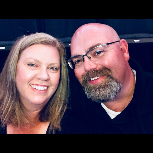 Meet your Posher, Jennifer - Picture 2 of 6